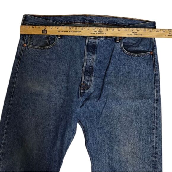 Levi's 501 Button Fly Men's Straight Blue Jeans 42/32 - Picture 4 of 7